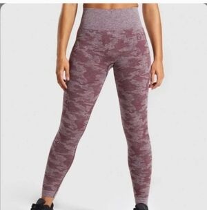 GymShark Camouflage Leggings - Purple/ Gray